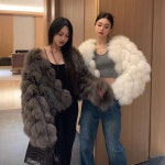 모피 코트 플러피 볼륨 V넥 인조 퍼 자켓 ARAO