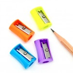 연필깎이 수동 휴대용 미니연필깎이 랜덤색상 1p
