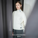 이상봉 에디션 아일렛 하이넥 니트 1종