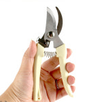 가지치기 전지가위