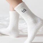 모던 컬러 소프트 터치감 표정 수면 털양말 02 머니