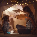 FASTPRO 10팩 9LED 미니 손전등 세트 AAA 배터리가 포함되어 있으며 사전 설치되어 있어 수업 캠핑 결혼식에 적합합니다