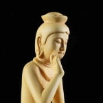 미륵 반가사유상 부처상 관음 천수 히노끼천수 나무