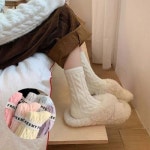 여성 러블리큐트 꽈베기 홈패션 파스텔 겨울 수면양말