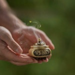 퓨어제이드스톤 향피우기 제수용품 미니 제사향 홀더 향로 제사 불교용품 인센스 골동품 공양 명상 덮개 33 튜브향 샌달우드 약 20g 밀크향