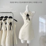 Youni 자작로사동천금감 레이스 민소매 홀터넥원피스 여여름 숏스커트