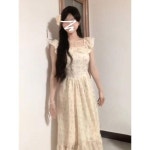 여성 화려한 프릴 디테일 원피스 트렌디한 레트로