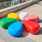 조약돌 벤치 의자 공원 등받이없는 카페 조형물 관광지