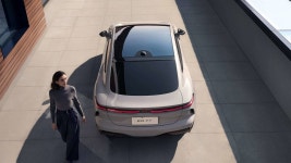 새로운 에너지 자동차 SAIC 상승 F7 전기 해치백 세단 중형 자동차 순수