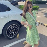 빈티지 플라워 원피스 여 여름 2024년 얇은 허리 조임이 날씬해 보이는 브이넥 프릴 신선 스커트