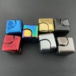 스트레스 해소 메탈 큐브 피젯스피너