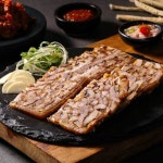 아빠식당 아빠식당 황기족발 편육200g x 3팩 새우젓소스 2세트시 2000원