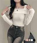 보정 없이 가능한 언발 스트랩 오프숄더 긴팔 티셔츠