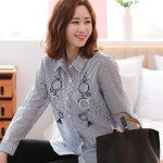 엄마옷 백합사 스트라이프 시계자수 셔츠 블라우스 83 426 L 77