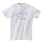 어썸어스 Puppy sniffing flowers T-SHIRTS