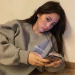 남녀 공용 디자인 감각 미식주의 라운드 넥 에센셜 스웨트셔츠
