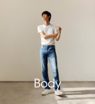 Calvin Klein Jeans 바디핏 데님 팬츠 J327459