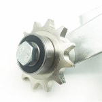 업그레이드 된 오토바이 체인 탄성 조절기 스포츠카 오프로드 SUV 수정 액세서리 용 자동 텐셔너 가이드 체인 기어 A spare wheel