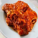 금보식품 국내산100 뼈가 붙어있는 왕갈비 숯불닭갈비 보통맛 매운맛 1kg 숯불용 캠핑 100g 2개 닭갈비소스 매운맛