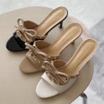 옷자락 여성 메탈 장식 리본 오픈토 샌들 구두