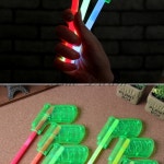 풀드림몰 6개입 블링팝 파티용 권총 야광봉 스마트폰거치대 폰홀더 책상핸드폰거치대