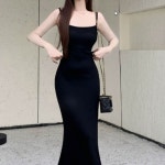 끈나시 원피스 슬림 슬리브리스 여름 데일리 바디라인 글램 심플 꾸안꾸 바캉스룩 데이트룩 파티룩