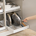 코드리빙 주방 싱크대 하부장 무타공 슬라이딩 레일 길이조절 공간활용 확장형 선반