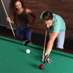 Chicingyou 4Pcs 당구장 장갑 왼손용 3 핑거 퀵 드라이 통기성 슈터 스누커 큐 스포츠 장갑 남녀용 미끄럼 방지 그립 조절 가능한 손목