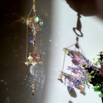 고궁 썬캐쳐 창가 햇살 인테리어 포인트 소품 전통 감성