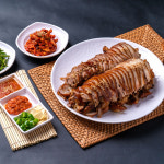 내맘애 족발 국내산 한방 앞다리 통족발 1 35kg 미니족 소스2종 4인분 왕족발 당일삶아발송