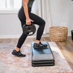 키 조절을 위한 4개의 스태커블 라이저가 가정용 헬스클럽 사이즈 스테퍼 오리지널 STEP 운동 스텝 플랫폼 4 Risers