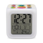 LED 디스플레이가 카툰 알람 시계 침실 기숙사용 7색 조명이 배터리 작동 디지털