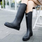 TIMEPURE 일본풍 여성 하이 레인부츠 여성용 아웃도어 미끄럼방지 방수 내구성 장화 갯벌체험 주방용 부드러운 밑창 작업화 235