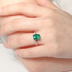 2캐럿 랩 에메랄드 반지 탄생석 그린 4프롱 엣지 결혼 기념일 선물 프로포즈 예물 여자