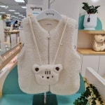 아가방 아가방 이마트산본점 겨울 모아퍼조끼 가방