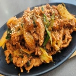 더락 갈비아저씨 갈비아저씨 매콤쫄깃 제육볶음 돼지주물럭 두루치기 900g 900g 총 1800g 대용량