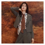 베스띠벨리 체인 날염 스카프 블라우스 BLBAI2413