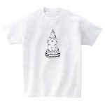 어썸어스 Puppy sitting on a macaron T-SHIRTS