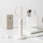 델리 델리 누사인 스탠딩 가위