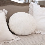 마메종 원형 린넨 자수 쿠션 CSMV29