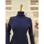 레코브 소매버튼 하이넥 울 풀오버 lc41f2kn003x