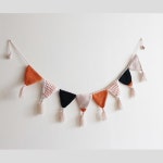 아이방 인테리어 출산준비 손뜨개 가랜드 조화리스 신혼집 꽃 인테리어소품 가게장식 가게소품