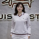 루이까스텔 루이까스텔 26년 봄 여성 V넥오픈카라 루즈핏 긴팔피케티셔츠 1 LO TS 305 BCW 100