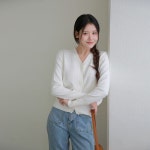 르포엠 가 109 900원아이사 브이넥 니트 가디건 1종