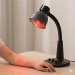 적외선조사기 등 허리 통증완화 물리치료기계