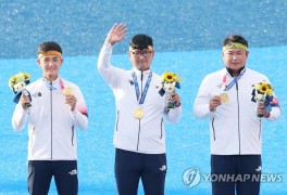 -올림픽- 양궁, 남자 단체전도 금메달…전 종목 석권까지 '-2'(종합)