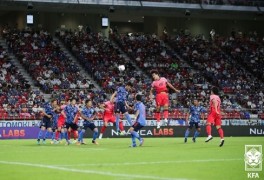 벤투호, 일본에 또 0-3 참패…동아시안컵 4연패 불발