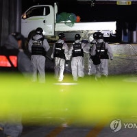 '전기차 화재' 아파트 4일째 단전·단수…찜통더위 속 고통