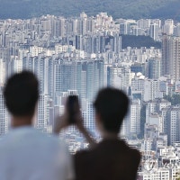 '재개발·재건축 기간 단축' 특례법 국회 제출…용적률도 완화