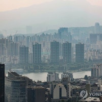 서울 아파트 경매 낙찰가율 치솟지만…지방은 '뚝뚝'